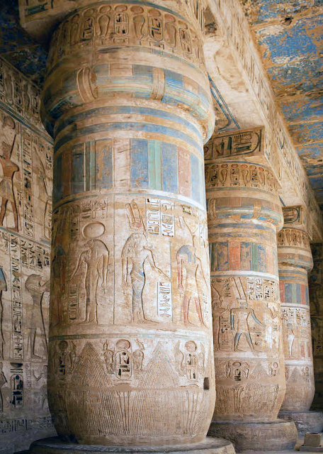 1753031972929928.jpg 04-08-11_ Column Reliefs @ West Portico of the 2nd Courtyard-20001.jpg