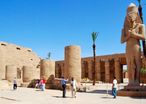 04-09-11_ Colossal Statue of Ramses II @ 1st Court һ㳡˹0001.JPG