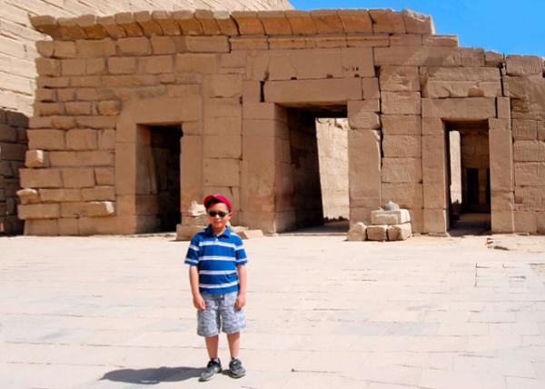 04-09-11_ The Triple Barque Shrine of Seti II  0001.JPG