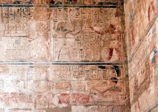 04-09-11_ Painted Relief @ the Inner Sanctums вɫ0001.JPG