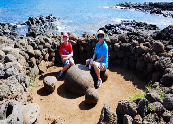 12-17-12_ Aku-Aku Eclipse_Ahu Te Pito Kura & Te Pito o te Henua ʯ-20001.JPG