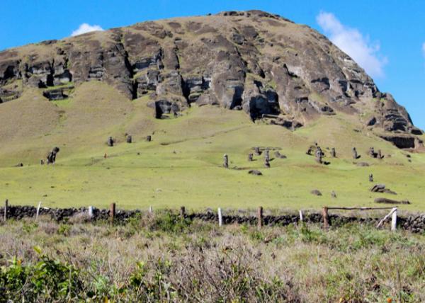 12-17-12_ Rano Raraku Quarry_Terevaka, the 12th Most Topographically Isolated Summit on Earth-߿ɽϵ 12 ƫƧɽ240001.JPG