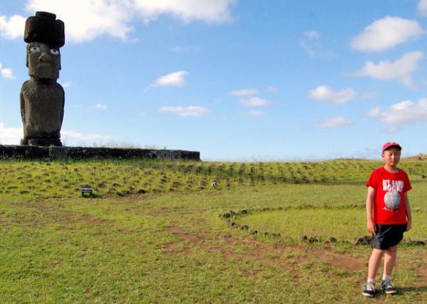 12-18-12_ Ahu Tahai_Ahu Ko Te Riku w the Restored Eyes the Only Complete Moai on Easter Island YxʯȺ۾-40001.JPG