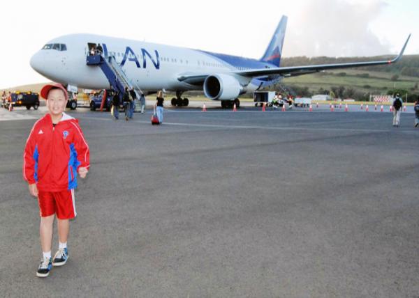 12-19-12_ IPC-SCL @ Mataveri International Airport ڵʻӸڵ׶ʥǸ 0001.JPG