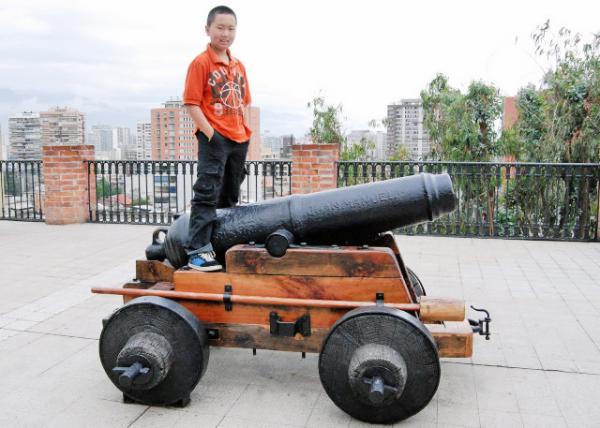 12-20-12_ Cannons of Santa Luca Hill 0001.JPG