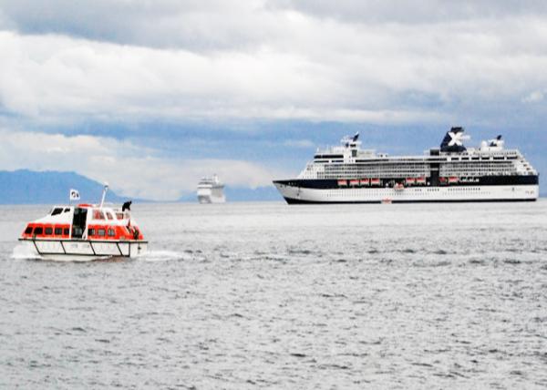 12-24-12_ Infinity Celebrity •޼0001.JPG