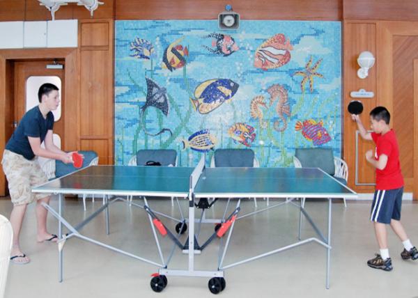 12-25-12_ Table Tennis_Forehand-20001.JPG