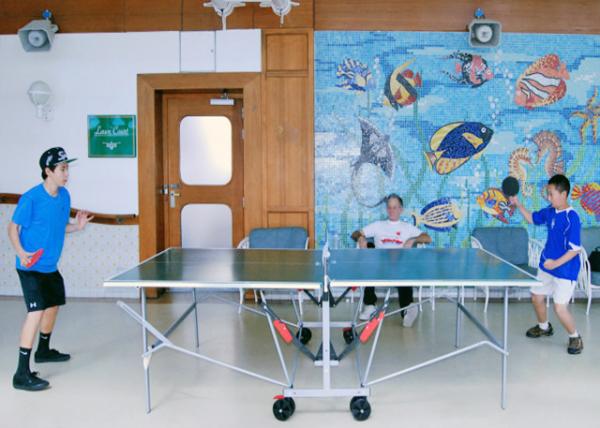 12-27-12_ Table Tennis_Strike 0001.JPG