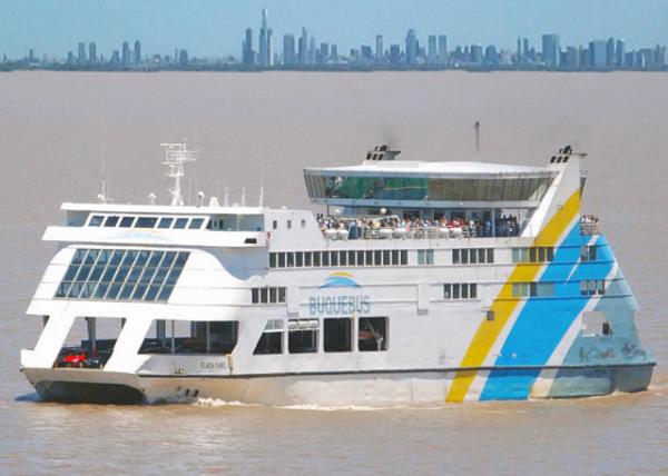 01-03-13_ Buquebus Ferry on Ro de la Plata ϰʿɴ0001.JPG
