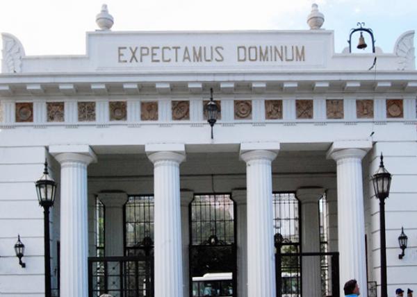 01-04-13_ Recoleta Cemetery_Entrance  ׿ҹĹ001.JPG