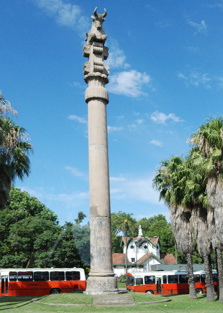 01-04-13_ Sculpture_Islamic Republic of Iran Square_Column of the Persian Temple-1.jpg