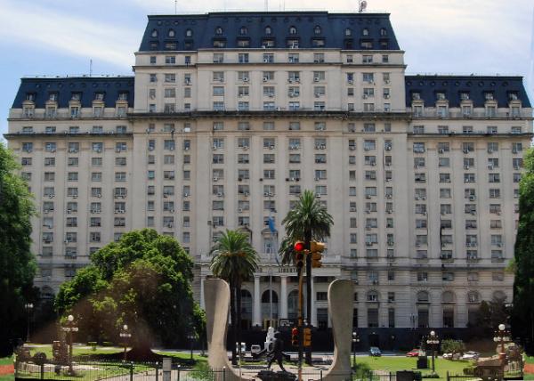 2013-01-05_06_Libertad Palace in the the Ornate Beaux-Arts Style Completed in 1928-2.jpg