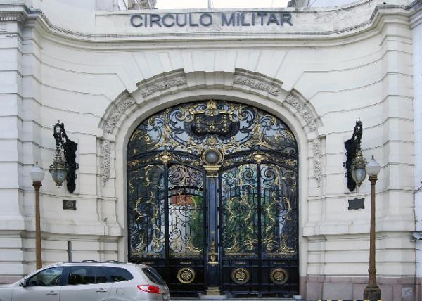 2013-01-05_08_Circulo Militar Built in 1880.jpg