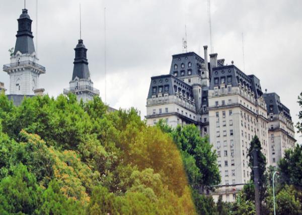 2013-01-05_24_Aduana Argentina & Libertador Bldg ͢-10001.JPG