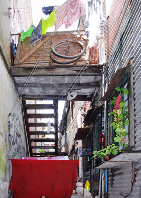 2013-01-05_38_Villa 31 or Barrio Mugica El Caminito-150001.JPG