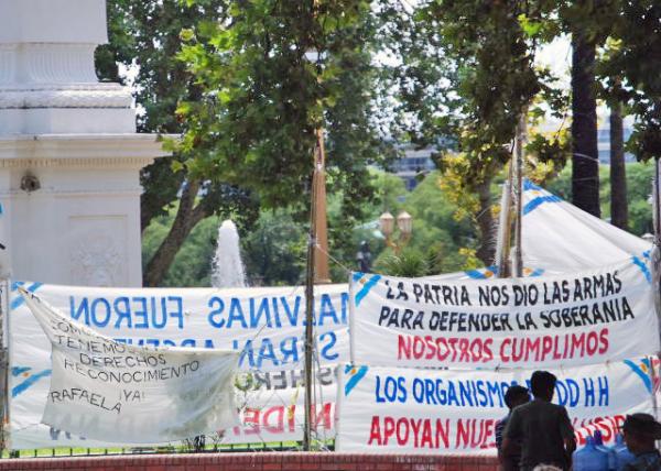 01-05-13_ Plaza Mayo-50001.JPG