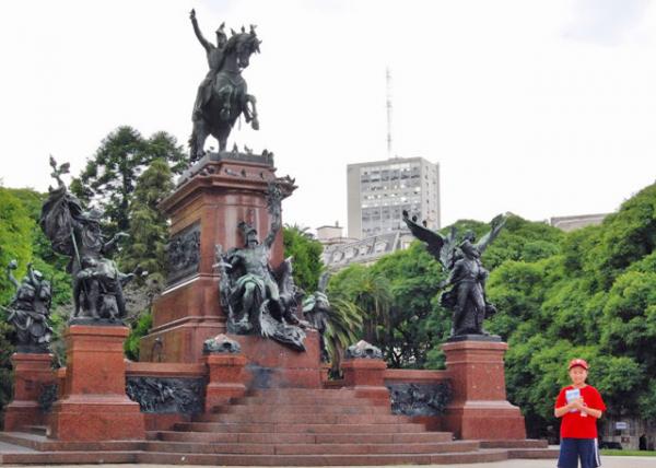 01-05-13_ Plaza San Martin_Monument to Jos de San Martn ʥ㳡ʥ-20001.JPG