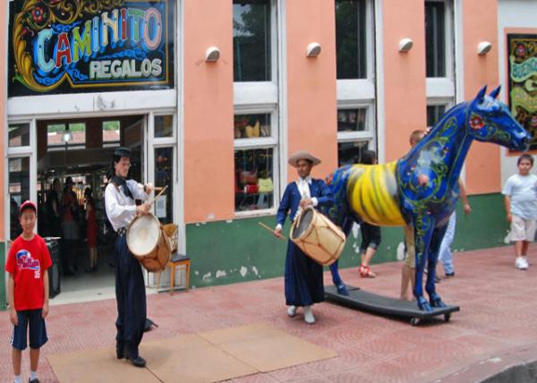 01-05-13_ Caminito Regalos Сͨ-10001.JPG