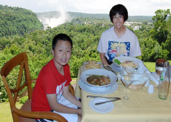 01-06-13_ Dinner @ Sheraton Iguazu Resort & Spa-10001.JPG