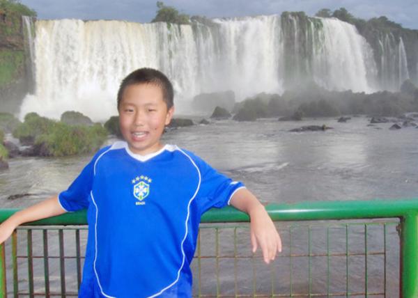 01-07-13_ Iguazu NP in Brazil_About half of the river's flow Falls into a long and narrow chasm called the Devil's Throat Լһĺһħѷ-110001.JPG