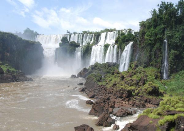 01-07-13_ Espaço Tarob.jpg