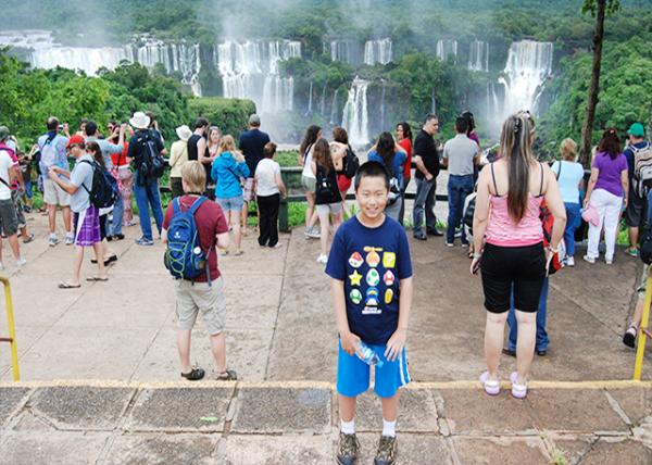01-09-13_ Circuito Inferior Viewed from Hotel das Cataratas.jpg