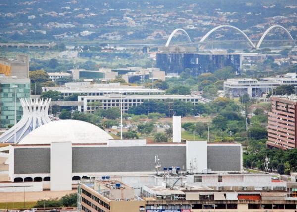 01-09-13_ Monumental Axis, the Widest Median Strip of a Highway in the World ǼᡤĽͨҪָ.JPG
