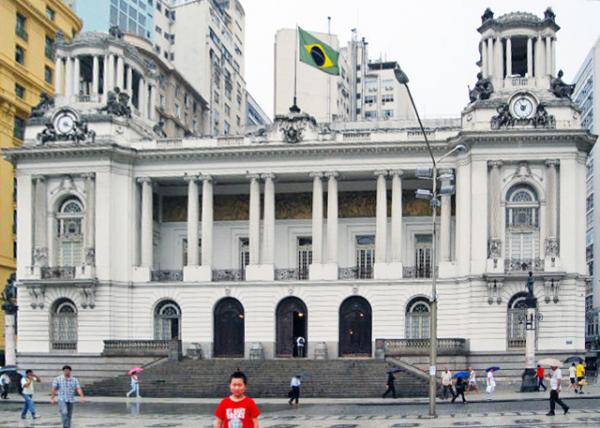 01-10-11_ National Museum of Art 0001.JPG