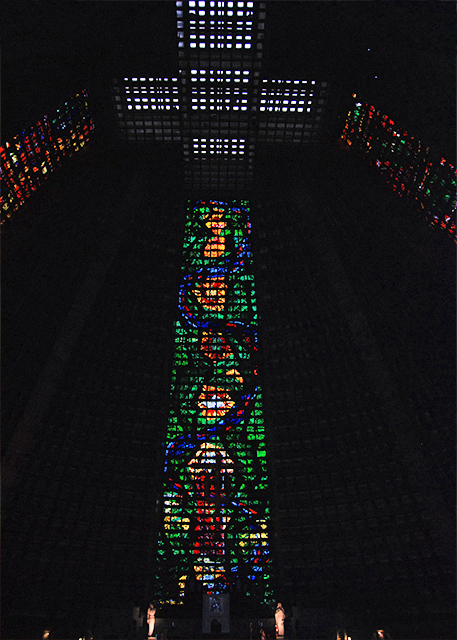 01-11-13_ Metropolitan Cathedral of Rio de Janeiro_Conical  Roof Բ׶컨-60001.jpg