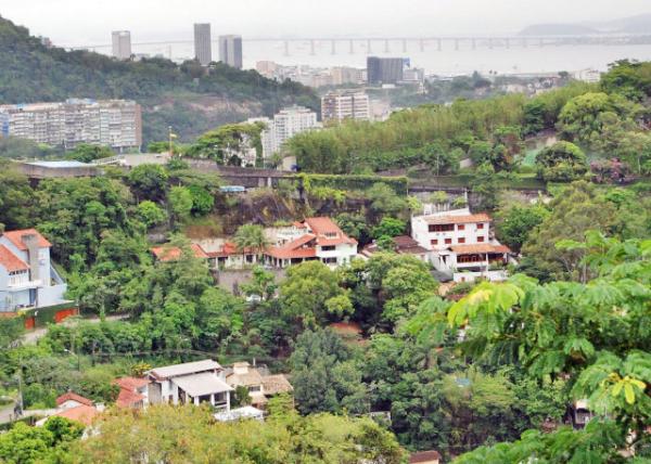 01-11-13_ RioCLaranjeiras against Niteri Bridge Լ̩0001.JPG