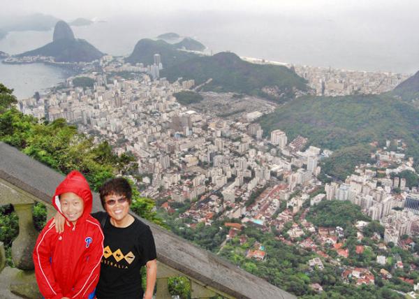 01-11-13_ Lagoa,  An Affluent Residential Neighborhoodкԣסլ-110001.jpg