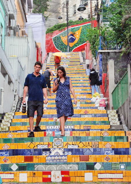 01-11-13_ Escadaria Selarn_Mate-Drinking Lady Ů-100001.JPG