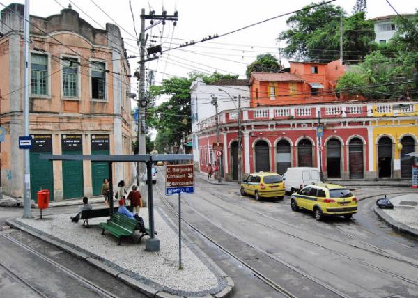 01-11-13_ Santa Teresa_Largo do Guimarães, the Bohemian Gathering Point ˹㳡ϣǾۼ-100001.JPG