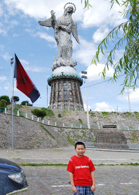 03-29-13_ Virgin of Quito ʥĸ-300010001.JPG