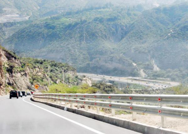 03-30-13_ Pan-American Hwy ٹ·-200010001.JPG