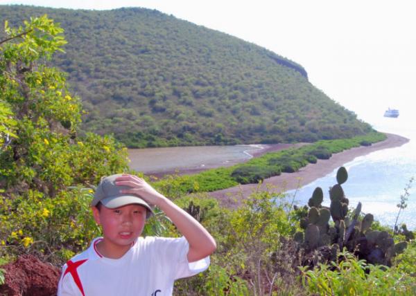 04-01-13_ Rabida Island_Rocky Cove-30001.JPG