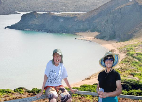 04-03-13_ Bartolome_The Shoreline Reef around Pinnacle Rock Teeming w Shy Reef-10001.jpg