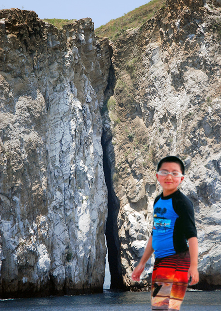 1755125692673524.jpg 04-05-13_ Kicker Rock_Water Channel through the Tuff Cone 灰岩锥间水道-10001.JPG
