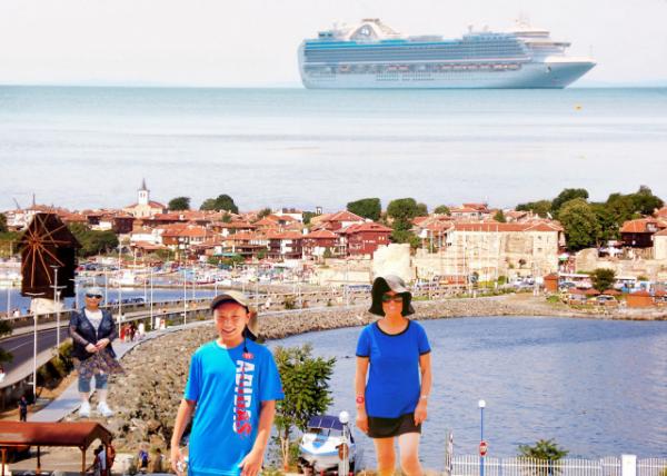 2015-06-25_Emerald Princess Moored over Black Sea in Nessebar0001.JPG