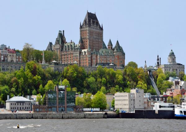 2017-05-28_Château Frontenac over Fleuve Saint-Laurent }ڂ˹ϷȳǱ-10001.JPG