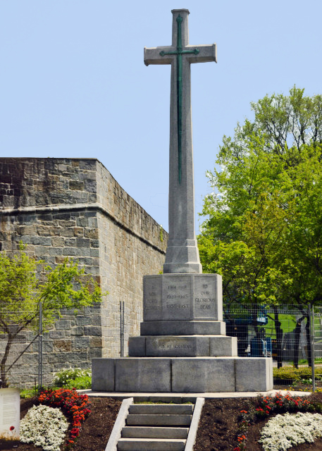 1755402967898841.jpg 2017-05-28_Statue_Cross Of Sacrifice 犧牲十字架0001.JPG