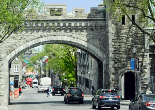 2017-05-28_Porte St. Louis }·T0001.JPG