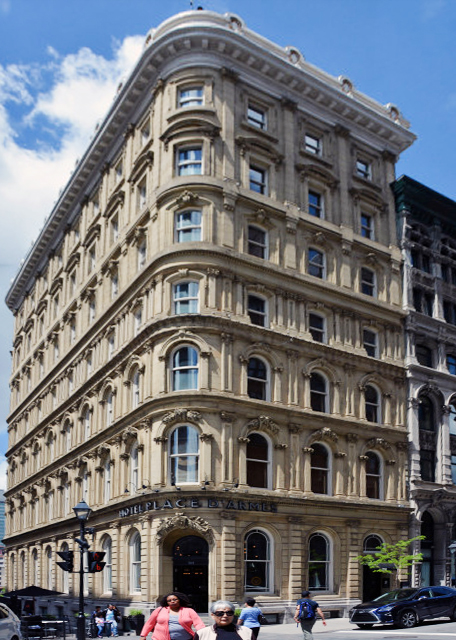 2017-05-27_Le Place D'Armes ¹㳡0001.JPG