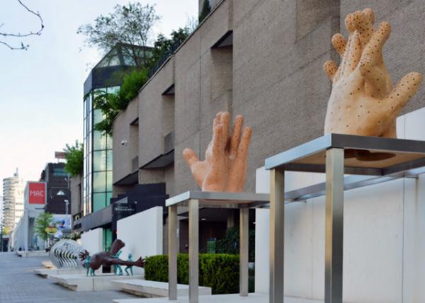 2017-05-28_Rue Jeanne-Mance_5 Stephen Schofield Works ˹ٷҡФƶƷ-50001.JPG