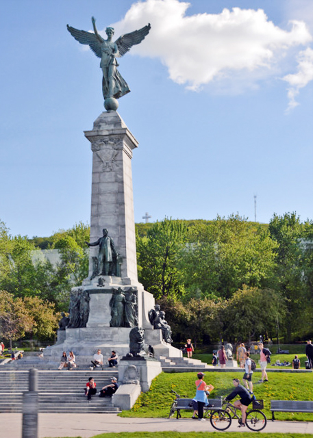2017-05-27_George-Étienne Cartier Monument ΡٰǼ-30001.JPG
