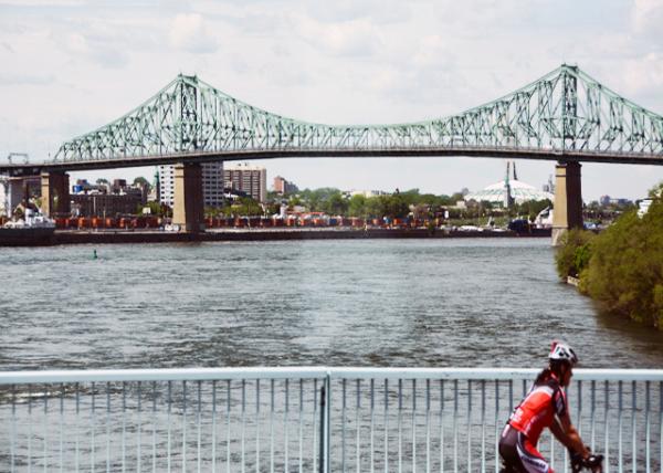 2017-05-27_Rue Jeanne-Mance_La Procession-10001.JPG