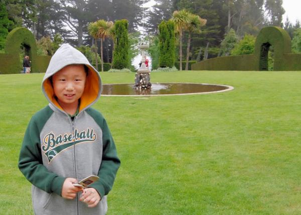 12-26-09_ Raised Lawn @ Larnach Castle ӸߵĲƺ0001.JPG