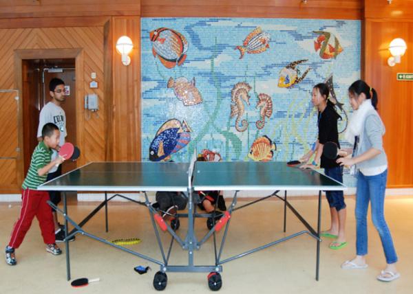 12-26-09_ Fun Zone_Ping Pong-4.jpg