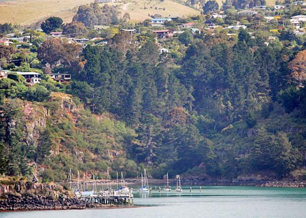 12-25-09_ Lyttelton Inner Harbor ضڸ-20001.JPG