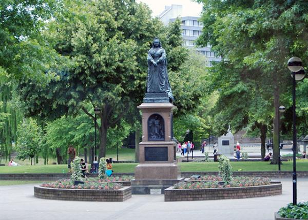 12-25-09_ Statue of Queen Victoria ɯŮ0001.JPG